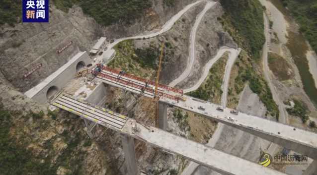 渝陕首条直连高速公路通道巫镇高速实现全线贯通 沥青网,sinoasphalt.com