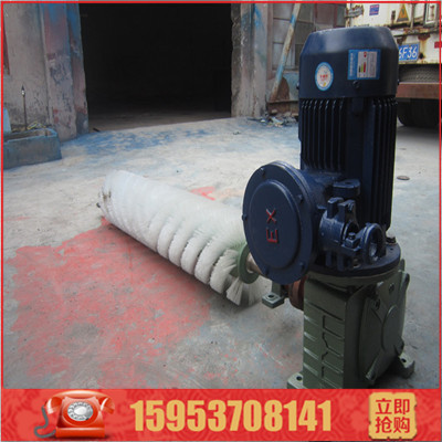 电动滚刷清扫器2 (2).jpg 电动滚刷清扫器2 (2).jpg