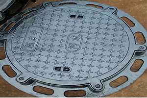 200KB宽2高3球墨铸铁井盖3.jpg