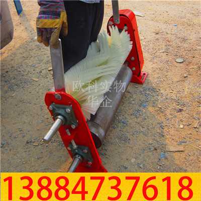 被动滚刷清扫器02.jpg 被动滚刷清扫器02.jpg