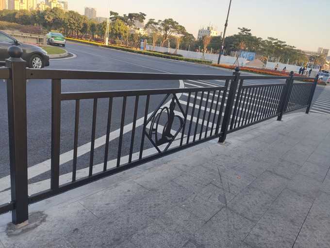 护栏0411.jpg
