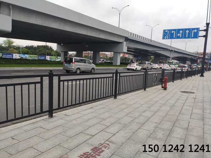 护栏093106.jpg