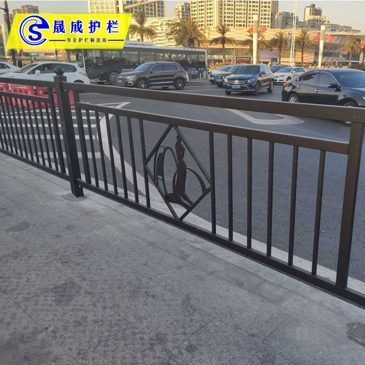 广州新式护栏 (8).jpg