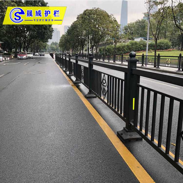 广州新式护栏 (27).jpg