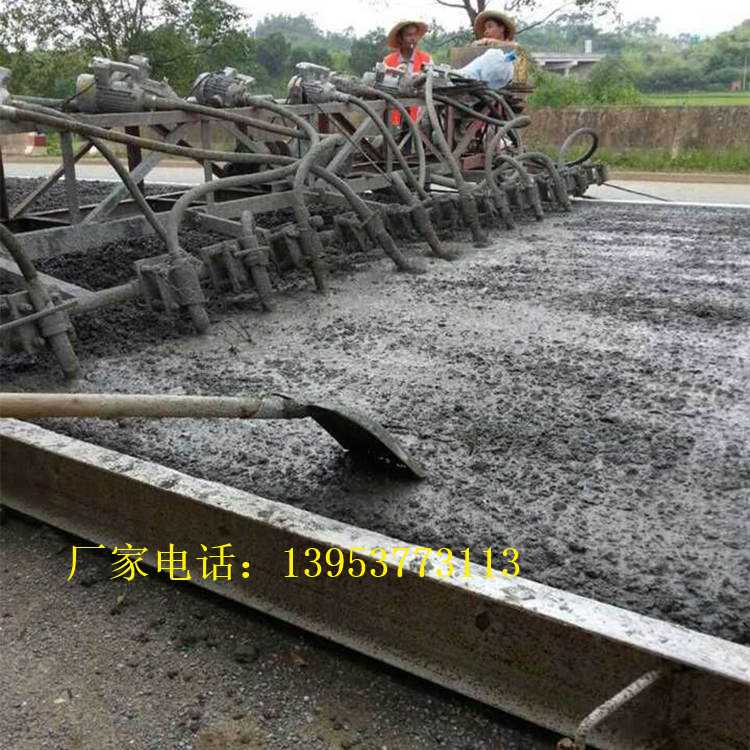 三辊轴摊铺机 (65)_副本.jpg