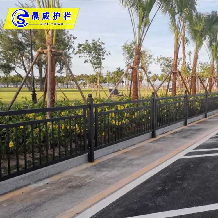 广州新式护栏 (21).jpg