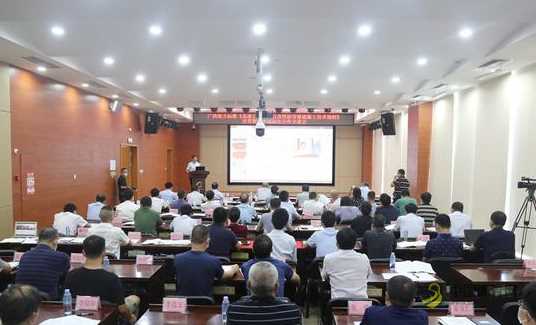 广西自主创新高速公路沥青路面施工技术 制定地方标准推广世界 沥青网，sinoasphalt.com