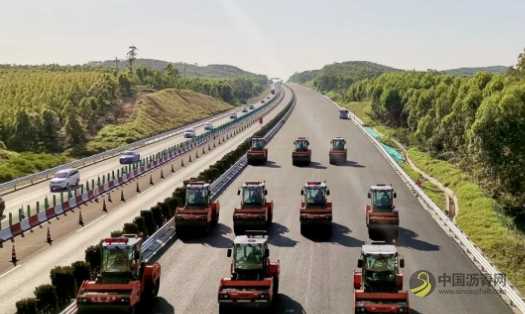 福马组合助力钦北2-2分部完成主线沥青上面层摊铺工作 沥青网，sinoasphalt.com