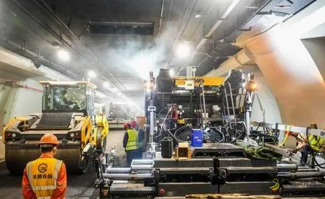 全国首次！北横通道新建工程东段完成隧道无人摊铺技术应用 沥青网，sinoasphalt.com